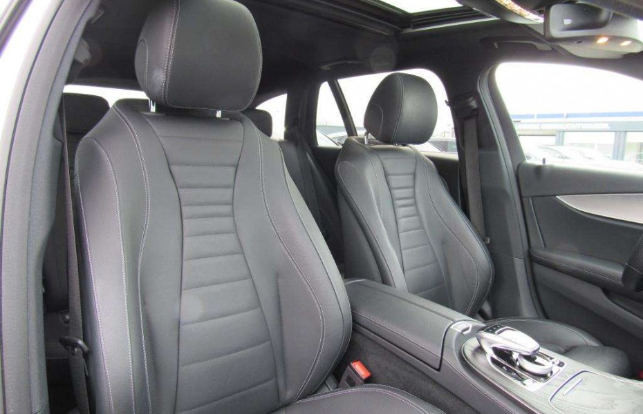 Mercedes-Benz Třídy E 220d T AMG+COMAND+Spur-P.+LED+Kamera+PDC+ SHZ