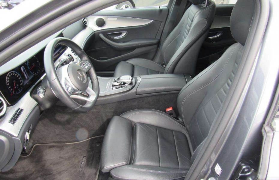 Mercedes-Benz Třídy E 220d T AMG+COMAND+Spur-P.+LED+Kamera+PDC+ SHZ