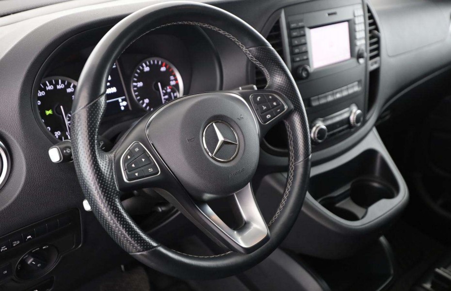 Mercedes-Benz Vito 116 CDI 4M Tourer Lang  Allrad 4x4 LED Kamera