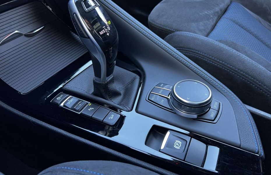 BMW X2 xDrive20d M-Sport Pano HUD Navi LED Taž AdTemp