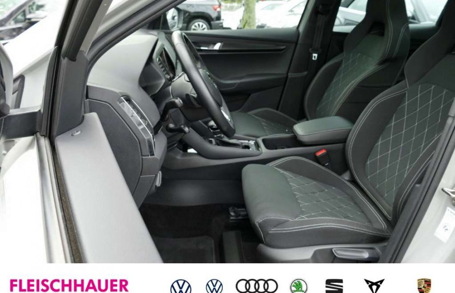 Škoda Karoq Sportline 4x4 2.0 TSI Navi+LED+19'+Pano+Canton+AC