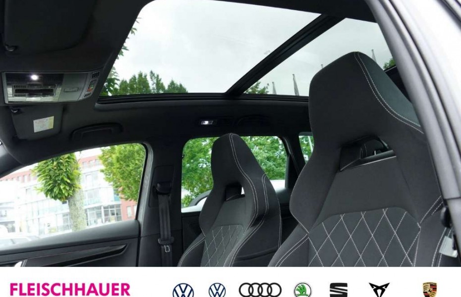 Škoda Karoq Sportline 4x4 2.0 TSI Navi+LED+19'+Pano+Canton+AC