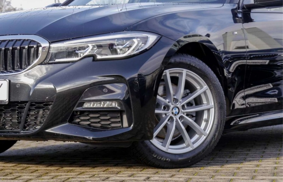 BMW Řada 3 d xDrive Touring M Sport Head-Up HiFi-0,49% Finanz