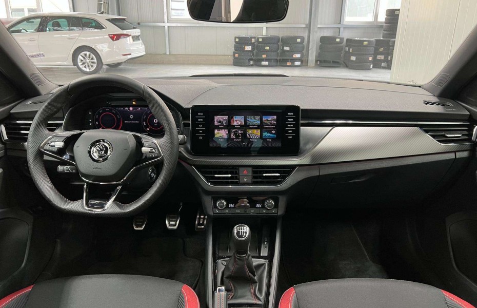 Škoda Kamiq Monte Carlo Navi DAB VZE LED ACC SmartLink Panoram
