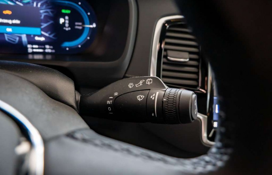 Volvo XC90 T8 Plus Dark Recharge AWD PANO LED ACC
