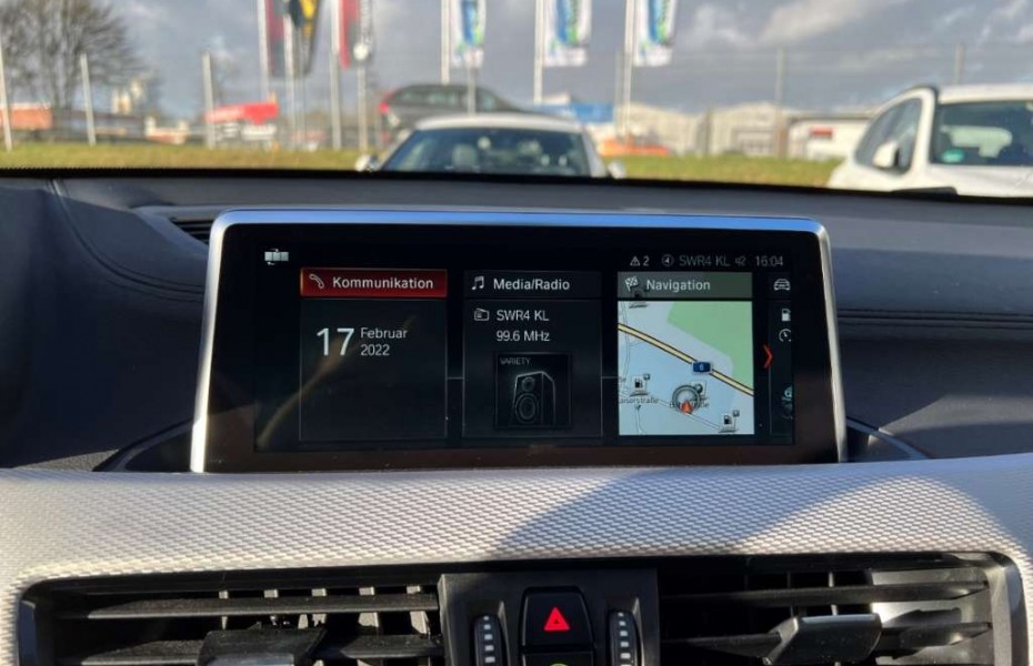 BMW X2 xDrive20d A M-Sport 19' LED Navi HUD CD DAB Rückf