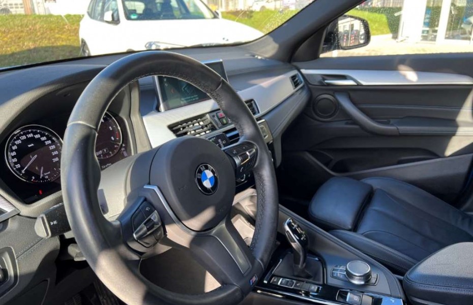 BMW X2 xDrive20d A M-Sport 19' LED Navi HUD CD DAB Rückf