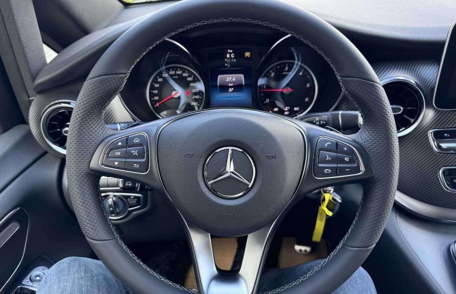 Mercedes-Benz Třídy V d EDITION 2023 AMG 4MATIC Tisch DISTRONIC
