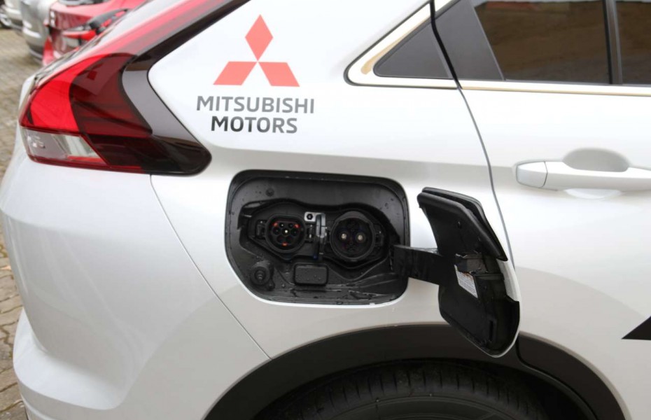 Mitsubishi Eclipse Cross Plug-in Hybrid Top Leder schwarz*Navi*Standhzg*