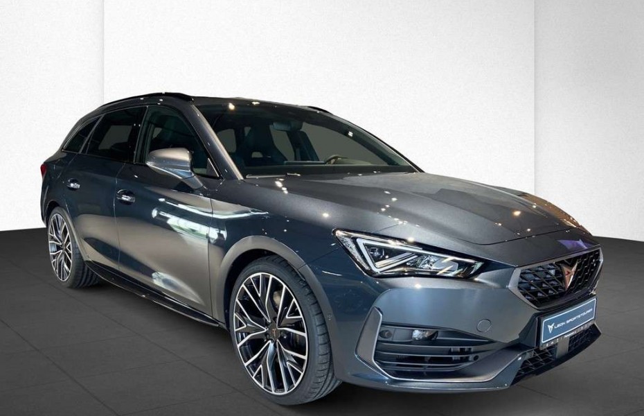 SEAT Leon 2.0 TSI DSG 4Drive PanoDa+AHK+LED