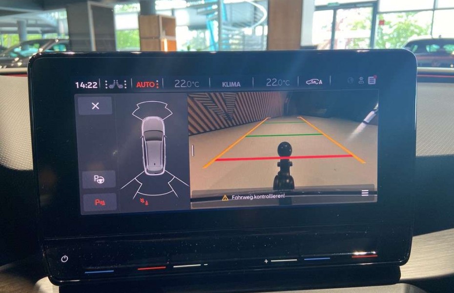 SEAT Leon 2.0 TSI DSG 4Drive PanoDa+AHK+LED