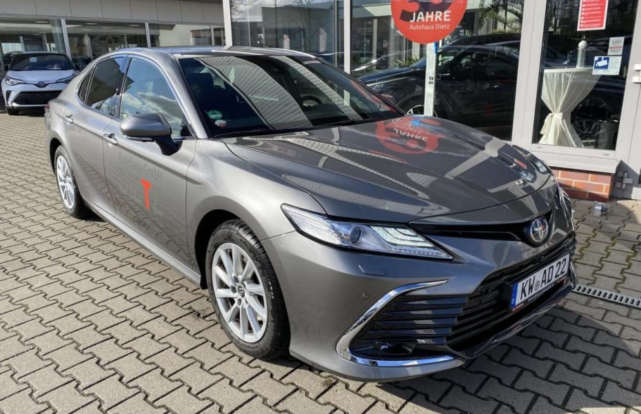 Toyota Camry 2.5 VVTi  Luxury