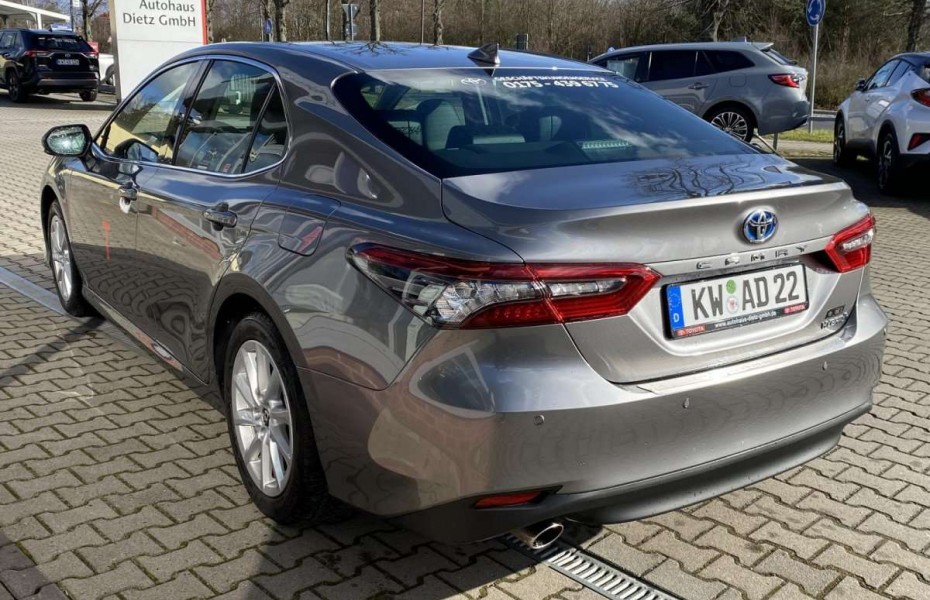 Toyota Camry 2.5 VVTi  Luxury