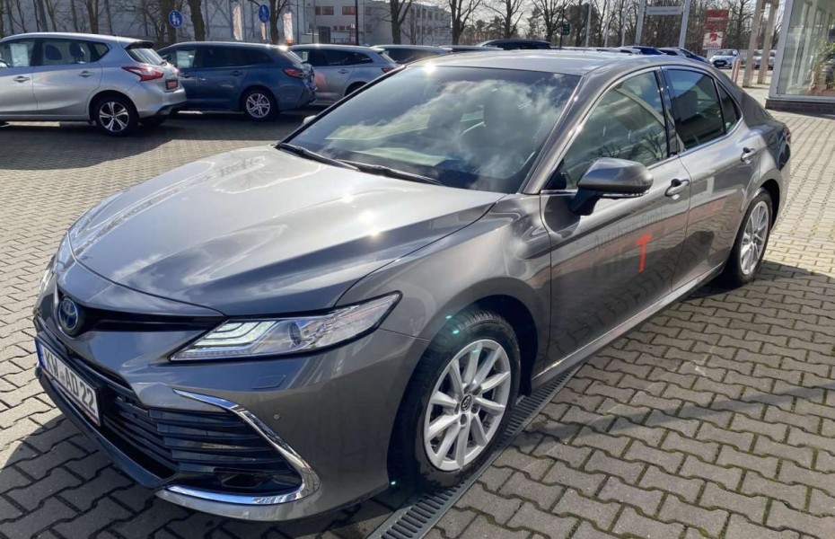 Toyota Camry 2.5 VVTi  Luxury