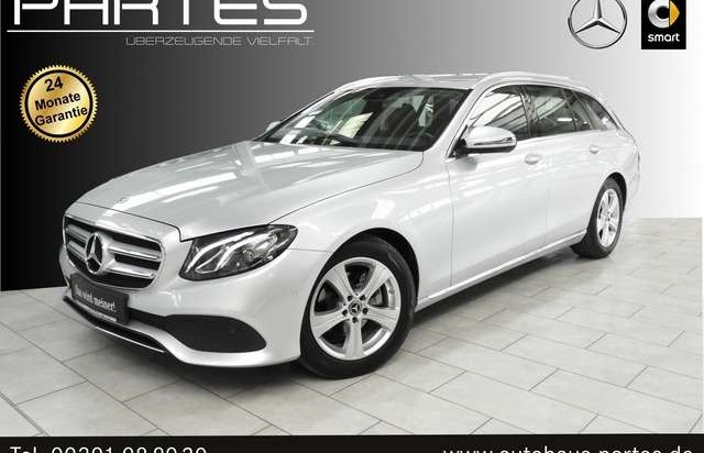 Mercedes-Benz Třídy E 220d T Avantgarde + AHK + Kamera