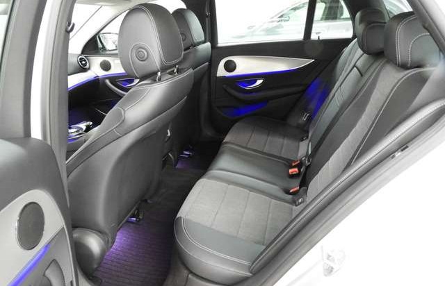 Mercedes-Benz Třídy E 220d T Avantgarde + AHK + Kamera