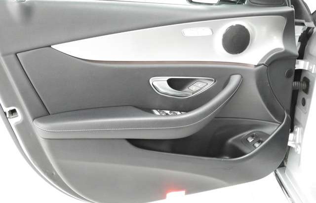 Mercedes-Benz Třídy E 220d T Avantgarde + AHK + Kamera