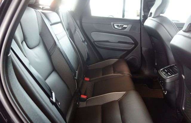 Volvo XC60 T5 Geartronic R-Design +ACC +Head-up