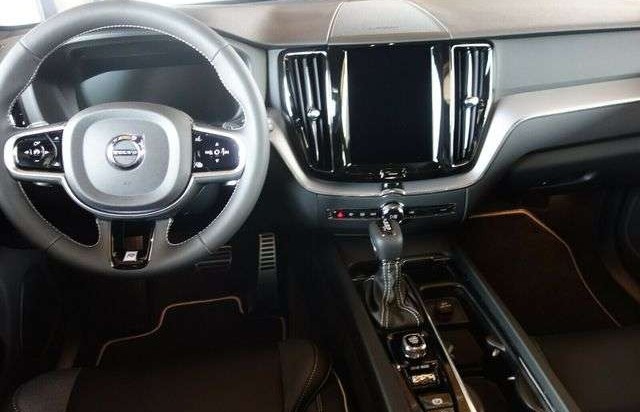 Volvo XC60 T5 Geartronic R-Design +ACC +Head-up