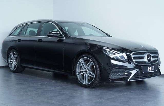 Mercedes-Benz Třídy E 220d T 2x AMG Line COMAND/KAMERA/DISTRONIC