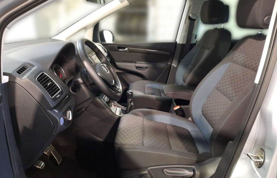 Volkswagen Sharan 2.0 TDI IQ.Drive 7míst Navi LED Tažné