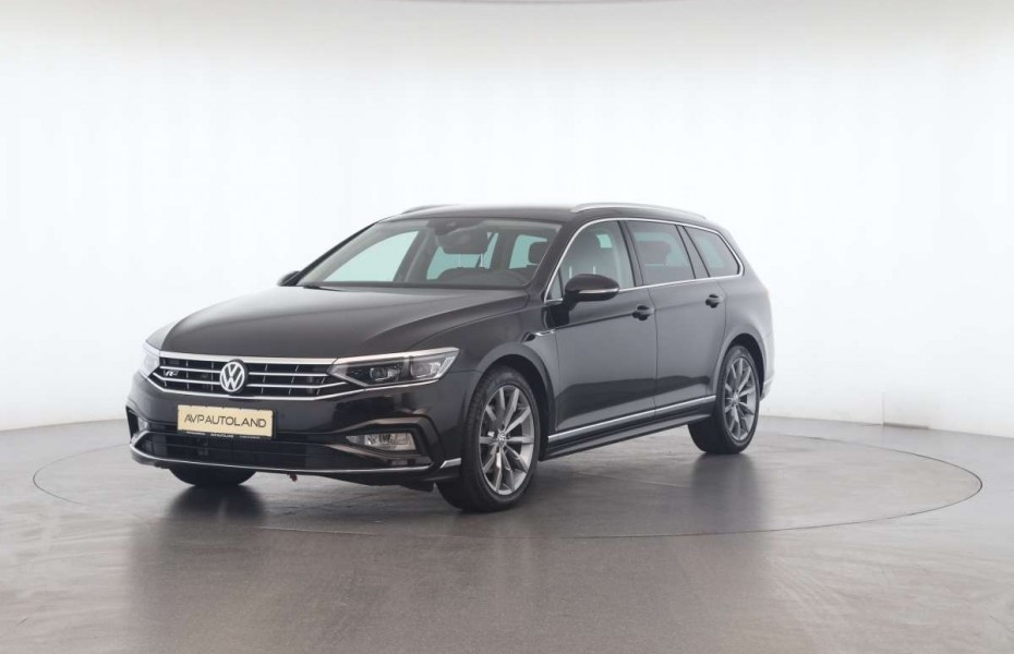 Volkswagen Passat 1.5 TSI DSG Elegance R-Line | LED