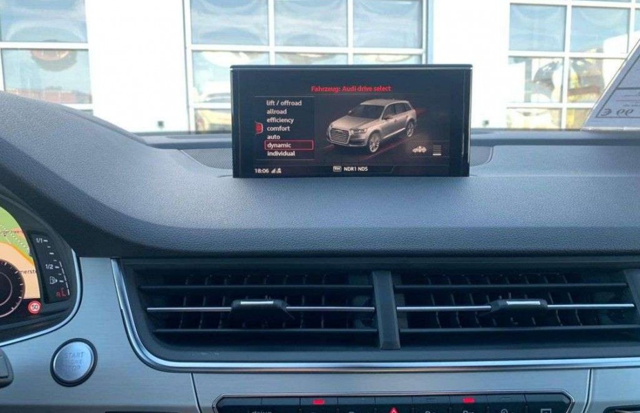 Audi Q7 50 TDI S line BOSE M-HYBRID 21' AHK TV StandHz