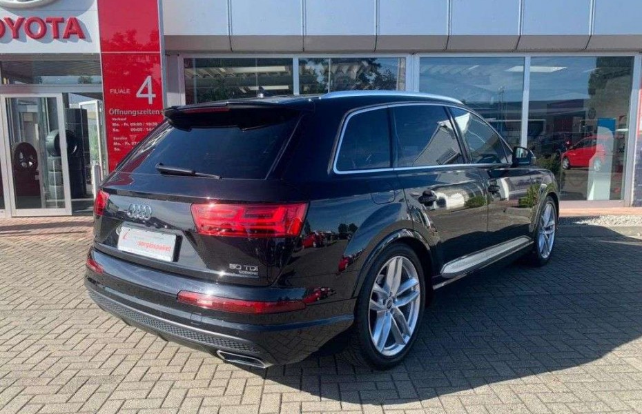 Audi Q7 50 TDI S line BOSE M-HYBRID 21' AHK TV StandHz