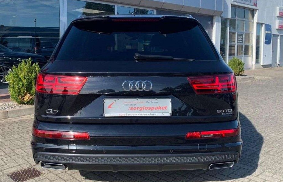 Audi Q7 50 TDI S line BOSE M-HYBRID 21' AHK TV StandHz