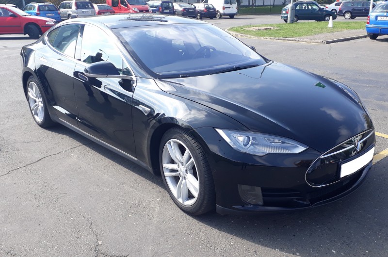 Tesla model S